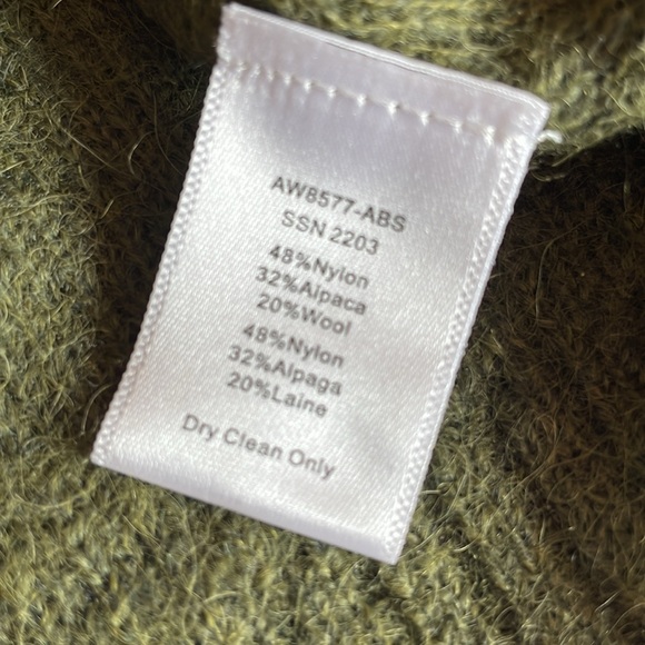 ATM NWOT Green Boxy Cardigan - Picture 4 of 8
